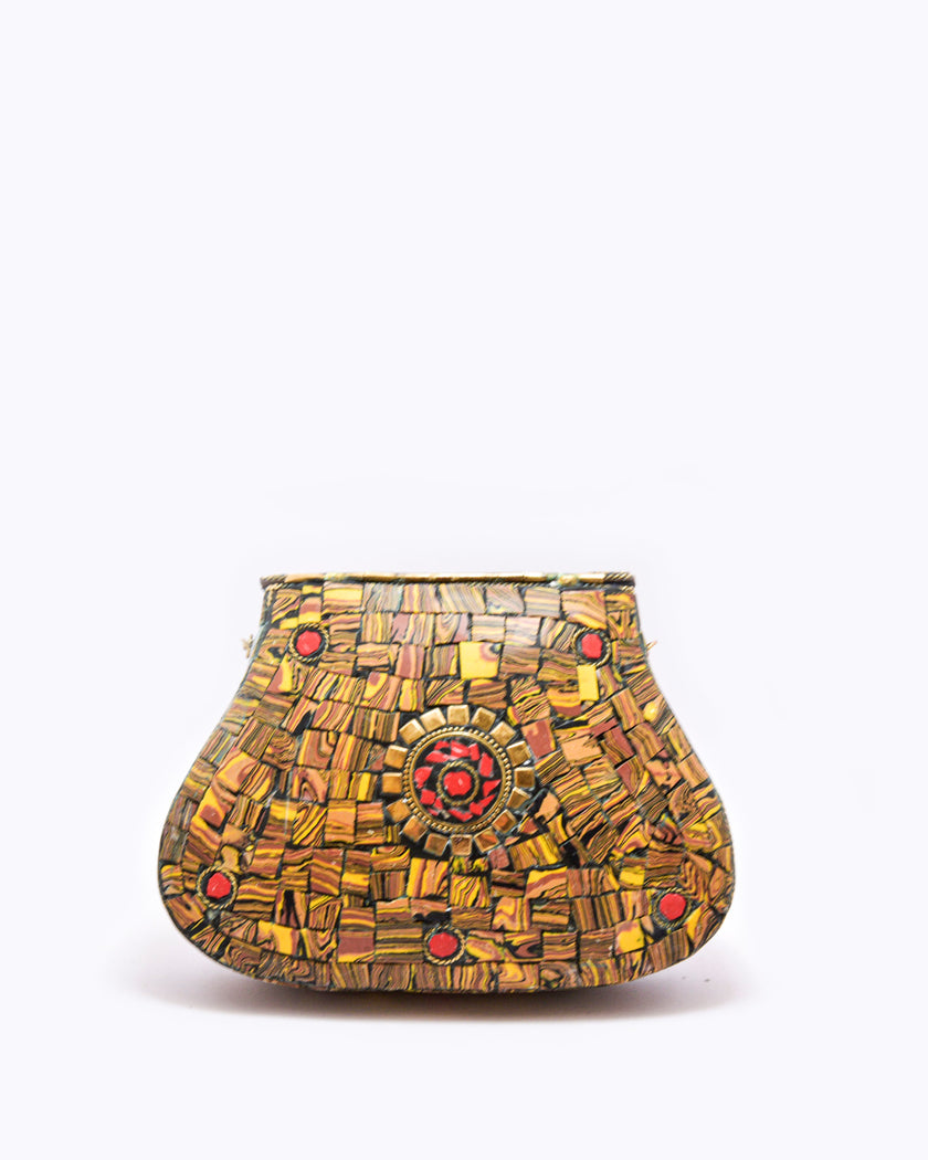 Minaudière Joya Coral del Sahara — Latón & Mosaico Ámbar