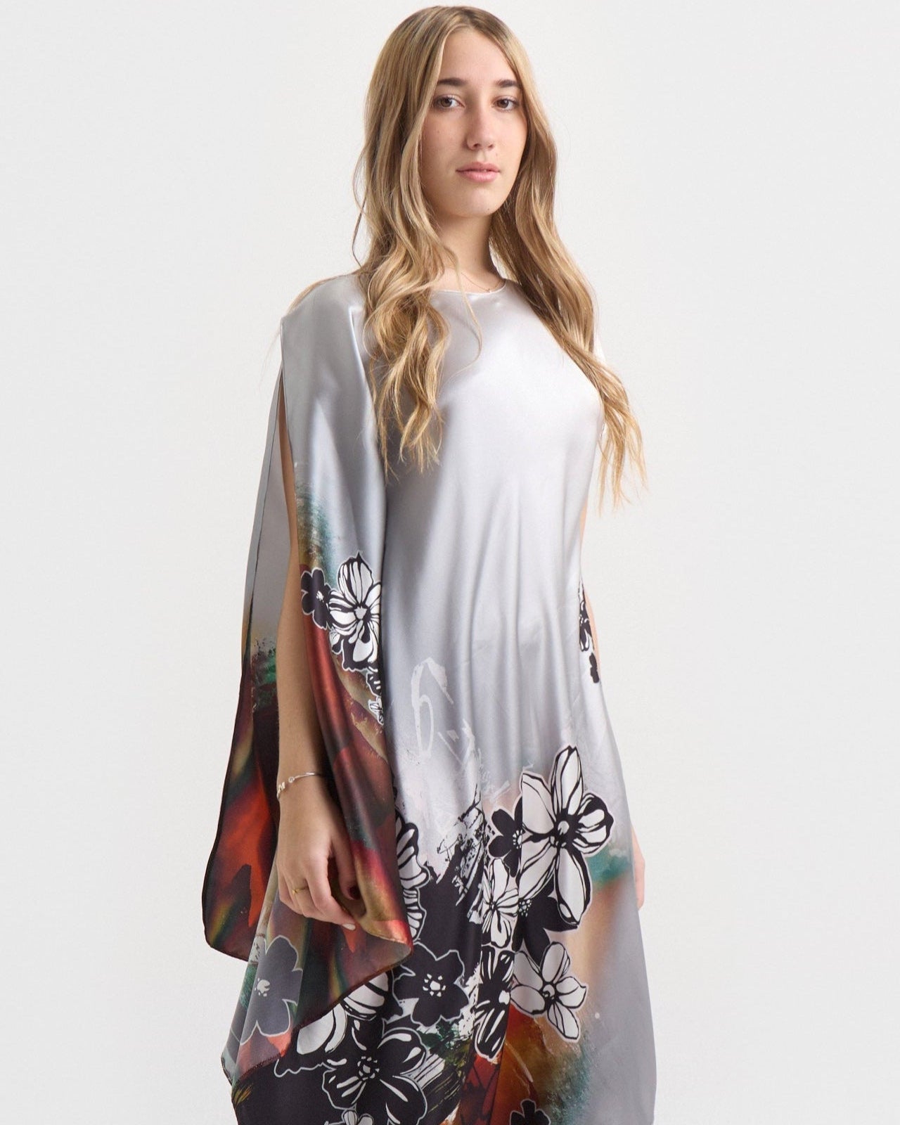 Túnica de Seda Natural Estampada – Flores de Oriente