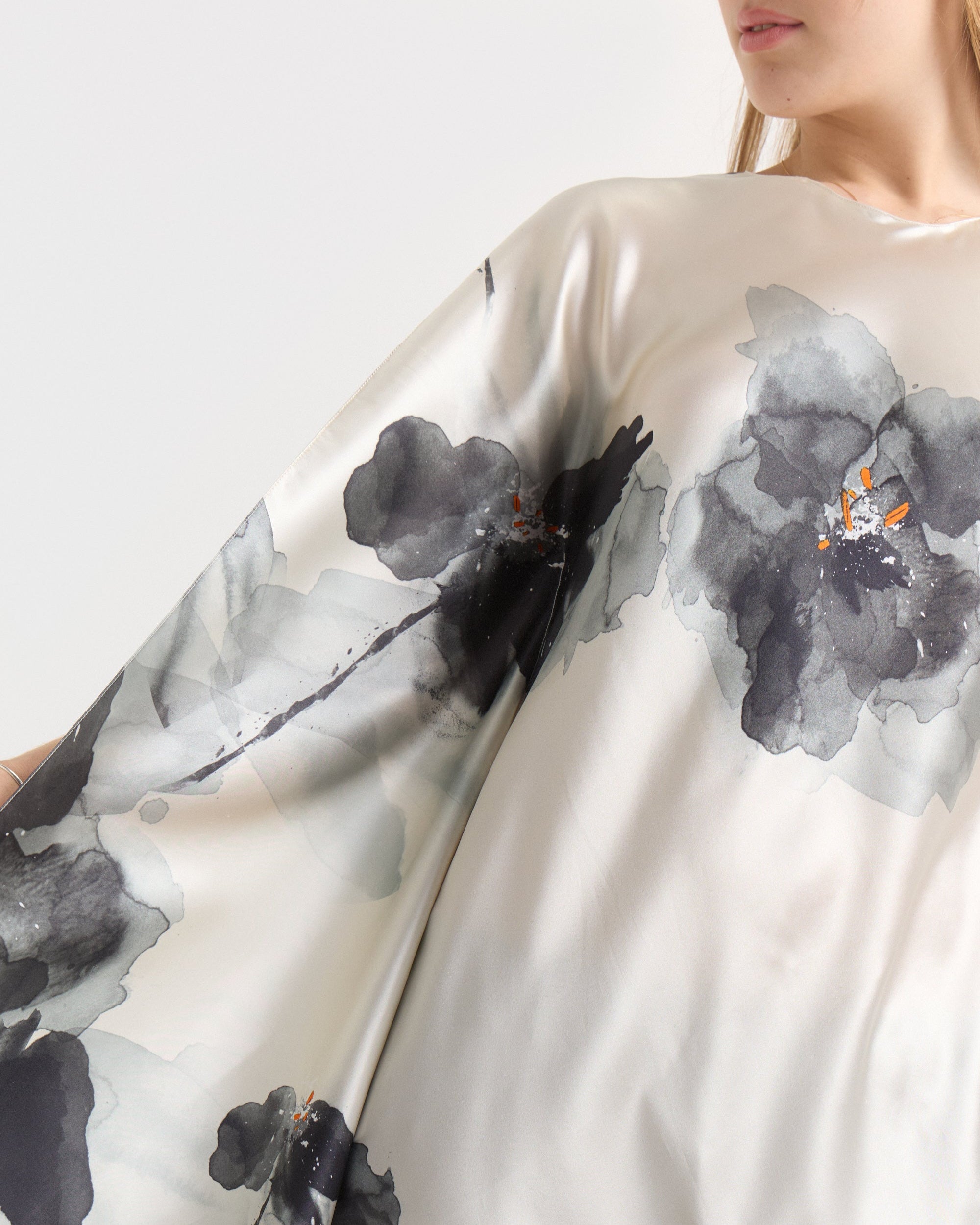 Túnica de Seda Natural Estampada – Esencia de Seda Marfil