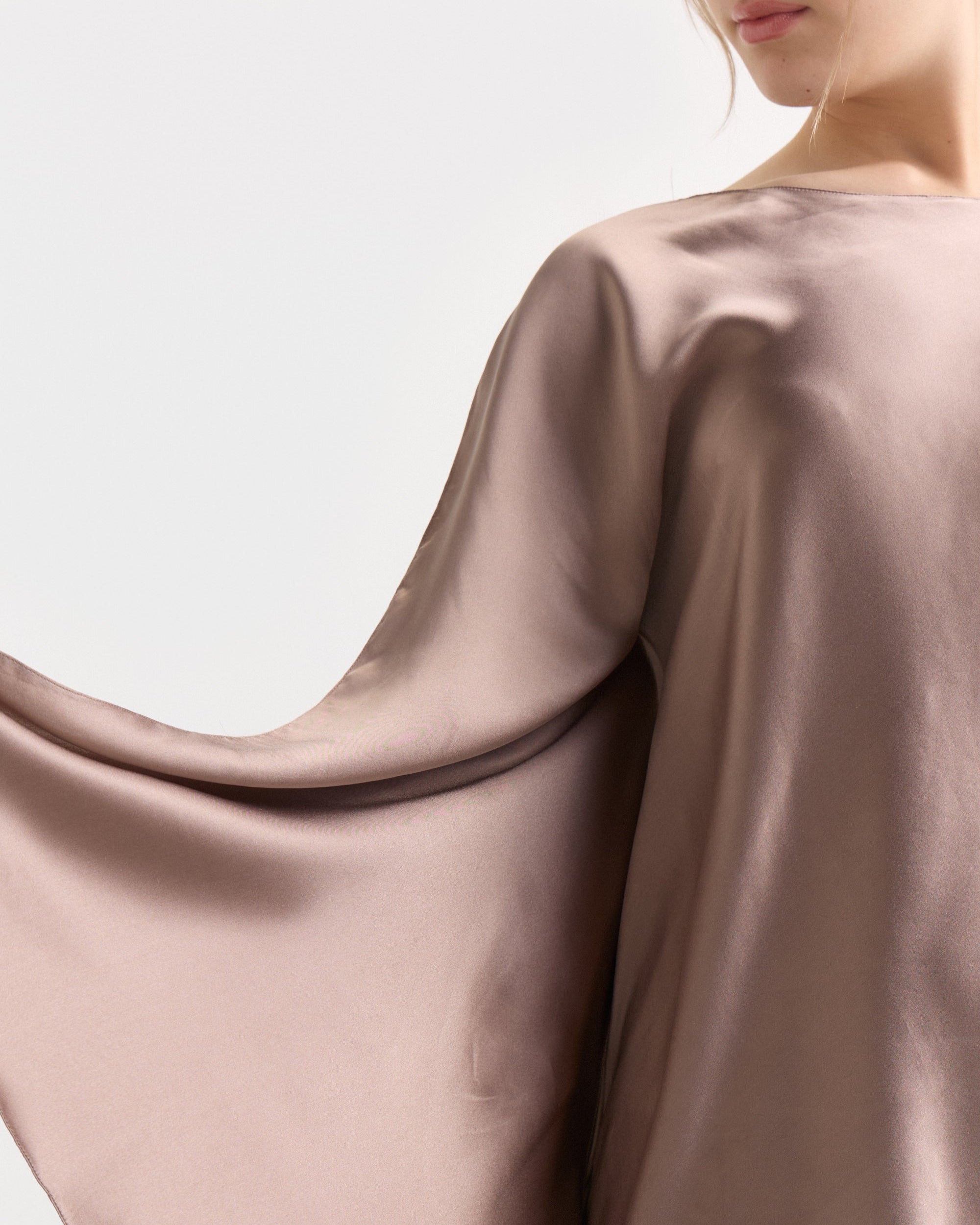 Túnica de Seda Natural – Hojas de Te