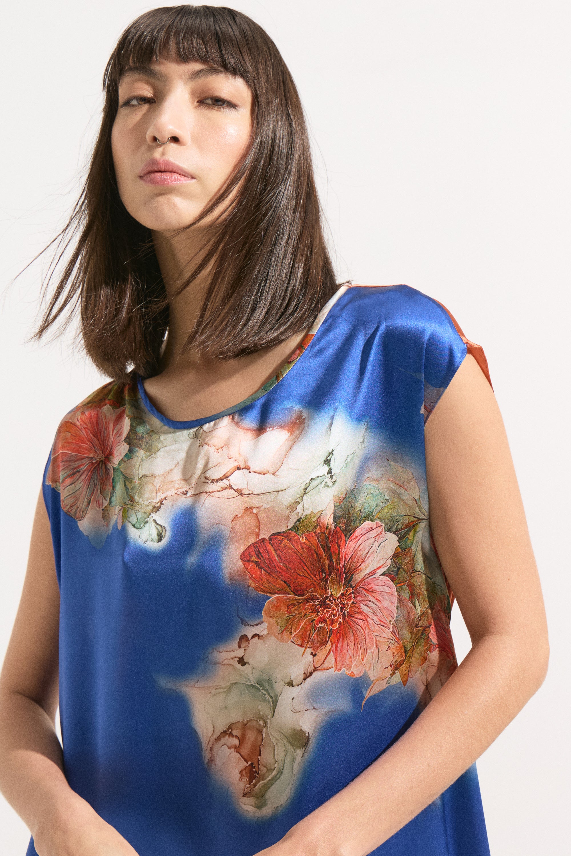 Vestido de Seda “Jardín Cobalto”