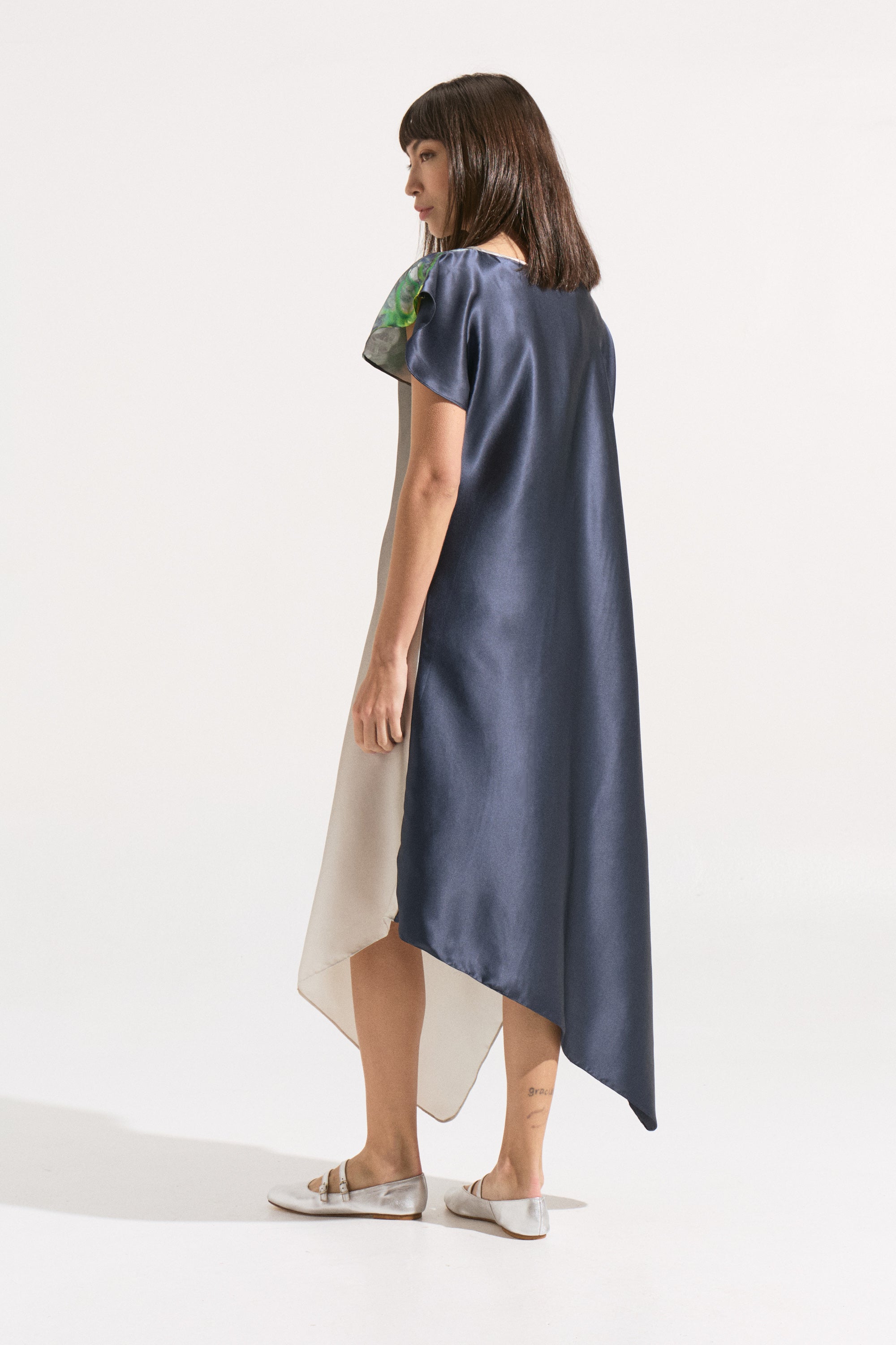 Túnica de Seda “Jardín en Niebla”