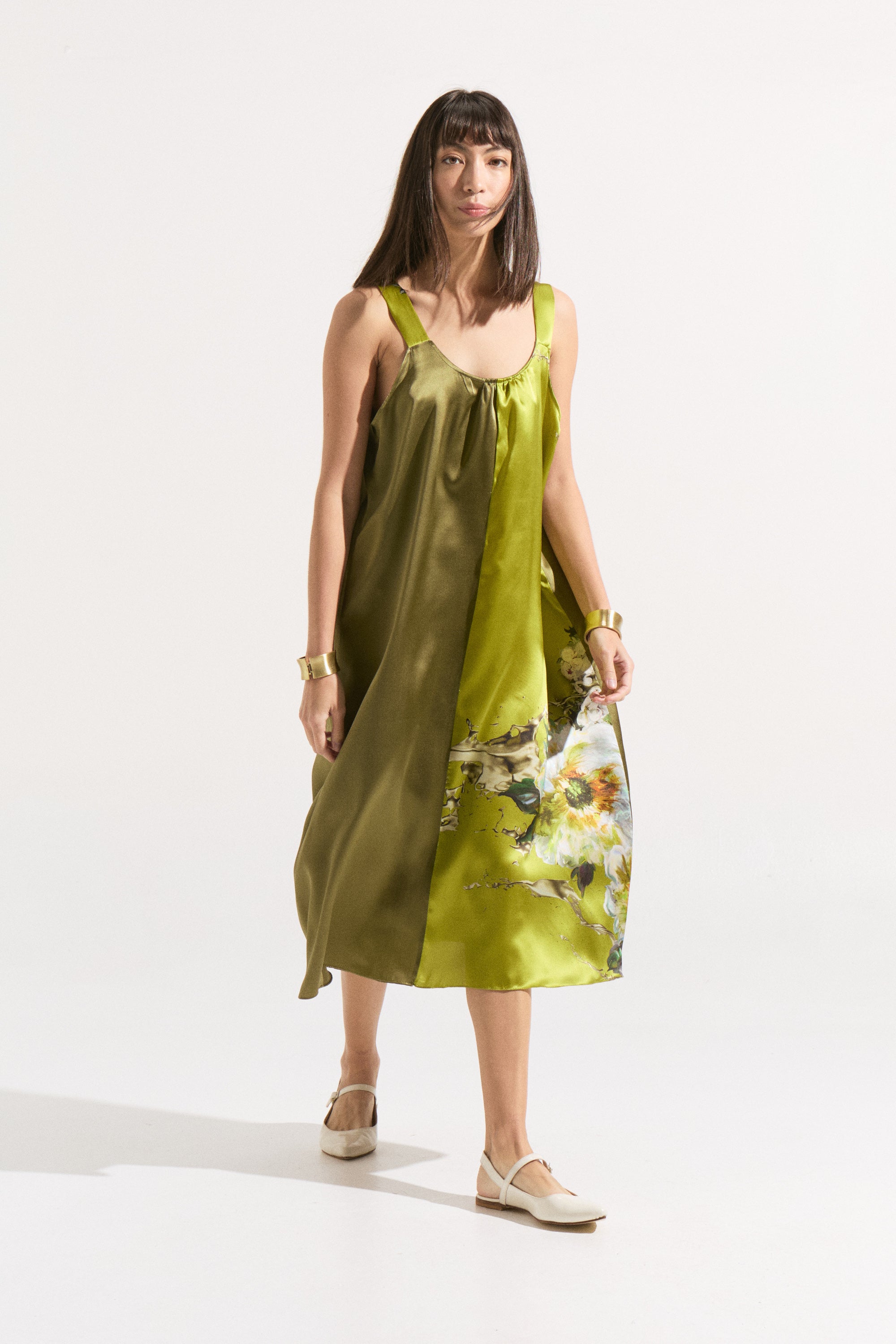 Vestido de Seda “Jardín Oliva”