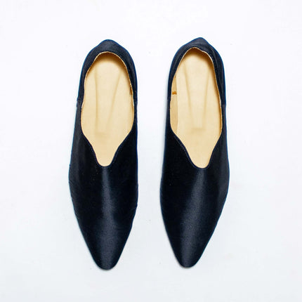 Babus en Satín de Seda - Nocturna