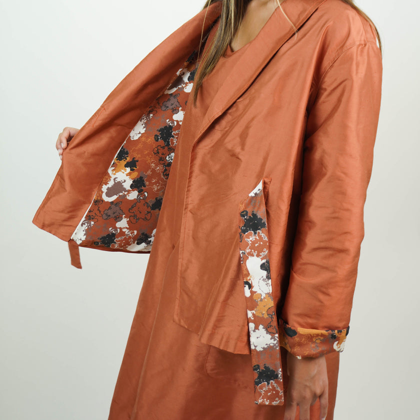 Set Exclusivo de Vestido y Chaqueta en Shantung de Seda