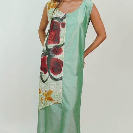 Vestido en Shantung de Seda con Recortes Estampados