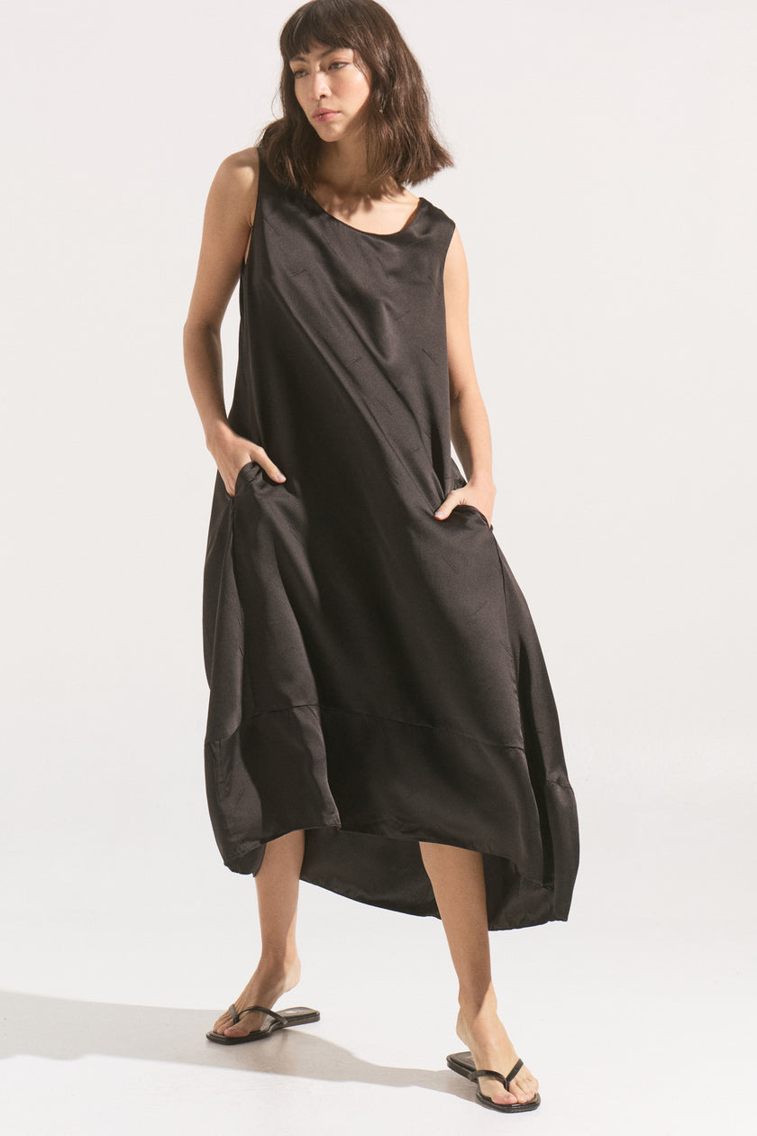 Vestido Satin de Seda Noche Serena