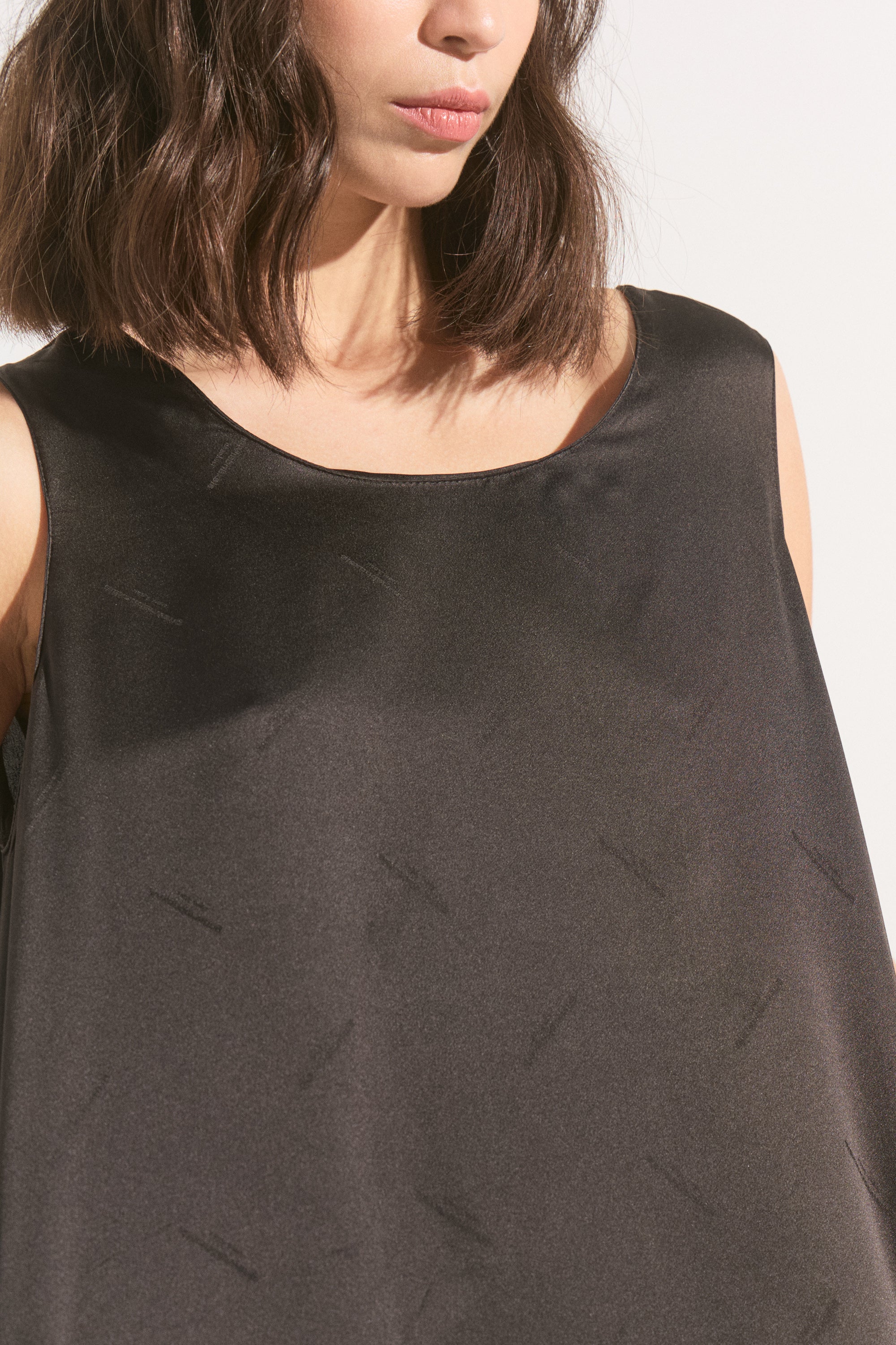 Vestido Satin de Seda Noche Serena