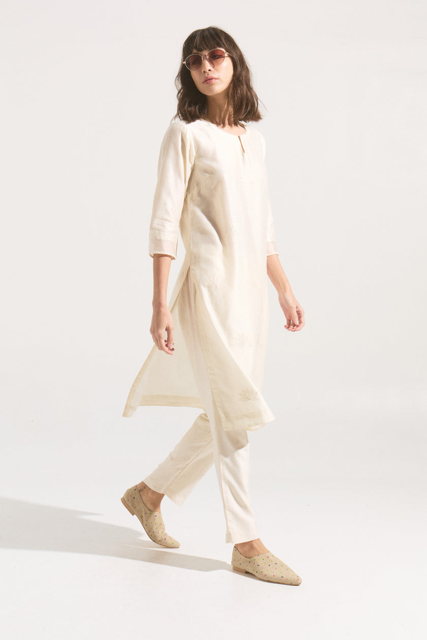 Kurta Loto Marfil